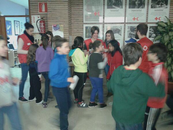 crjsoria's tweet photo. Esta tarde las chicas y chicos del proyecto PINEO también celebran el #8M #porlaigualdad @crjcyl @CRE_Juventud http://t.co/5pUMOUG3pK