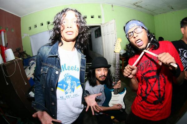 #xtremeinfo Band metal asal Bandung, Rajasinga mengkonfirmasi akan tampil di Hammersonic Festival 2014