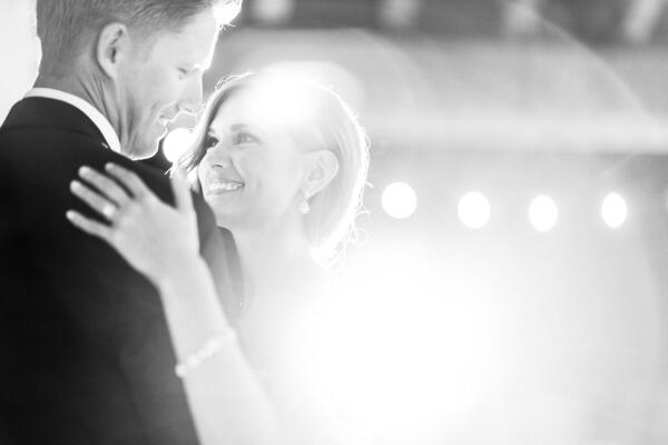 First dance perfection. Heather Cook Elliott, you bring us the prettiest moments… stylemp.com/1q10