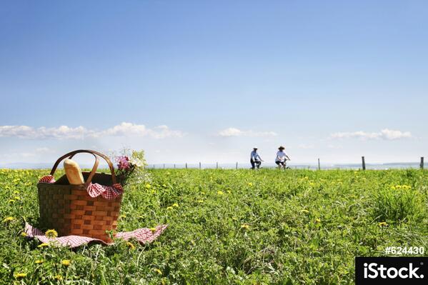 iStock's tweet photo. Winter is almost over, and we're excited about it. http://t.co/BqDttWoMMg #istockspring http://t.co/dqnVYmt8BG