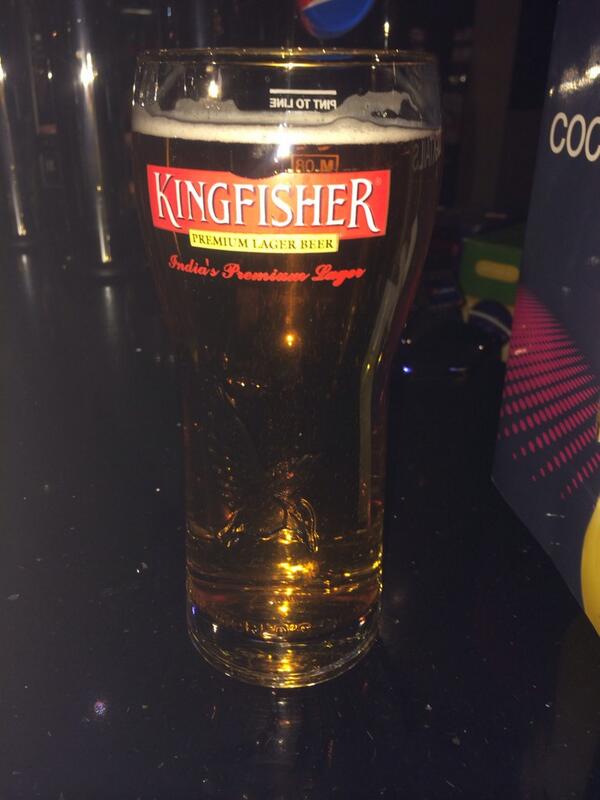 CraigBurtonBWP's tweet photo. Doing my bit @SaintLloydie .... http://t.co/lXeVtHxLYE