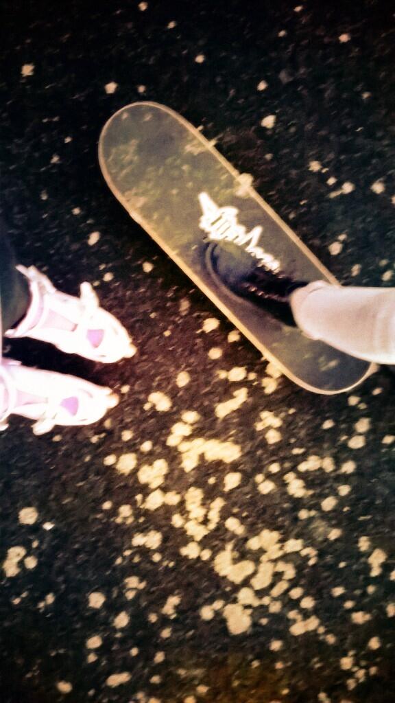 ShaniaRedford's tweet photo. Went roller-skating and skateboarding with cousin @JuliaW70 had fun love u Hun xx :) http://t.co/JAky6WJu95