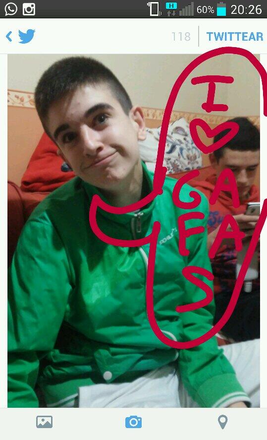 danimarrtin's tweet photo. a @IvanPascual98 le gustan las gafas http://t.co/dNdcabIx1X