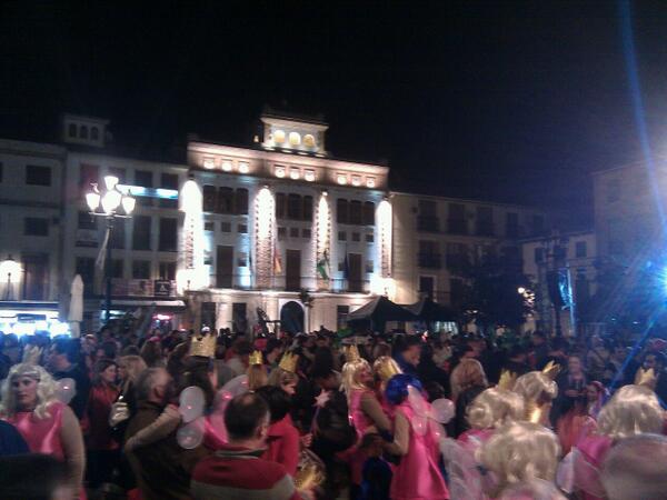 Nefer_Nefer's tweet photo. Ambientazo de carnaval en Santa Fe cc @santafe18320 http://t.co/ymNvAj2RWa