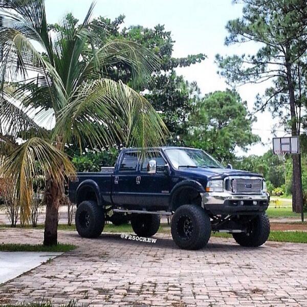 F250CREW's tweet photo. Follow us on instagram for trucks like this #ford #f250 #f250crew #powerstroke #diesel http://t.co/4SW9peTUE0
