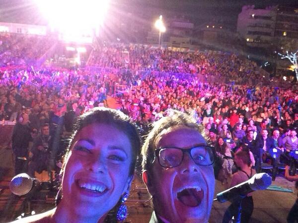 AngelLlacer's tweet photo. SELFIE con @YanelyHernndez en la Gala Drag de @lpacarnaval BRAVOOOOOOOOO #olenosotros http://t.co/pin6mY5x0i