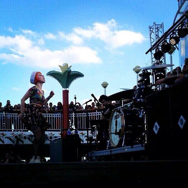ParamoreClan tweet picture