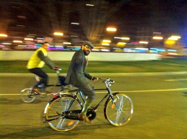 3cicleto's tweet image. #MasaCritica Pero el que me ha dejado admirado... @alizquierdo, #TweedStyle a tope. Un tío elegante!