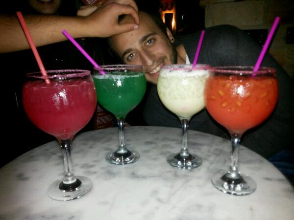 SoriaSf's tweet photo. Una buena velada con unas buenas copas http://t.co/hegaZwZImT