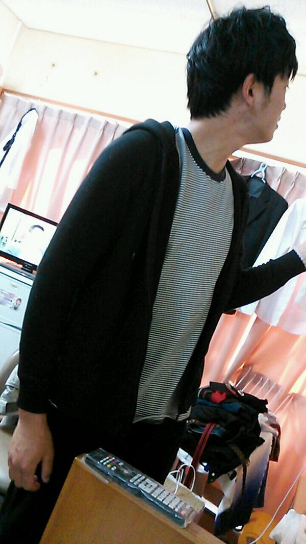 mhk_kk's tweet photo. 人の上着きないで！笑 http://t.co/cbO6AOqfbI