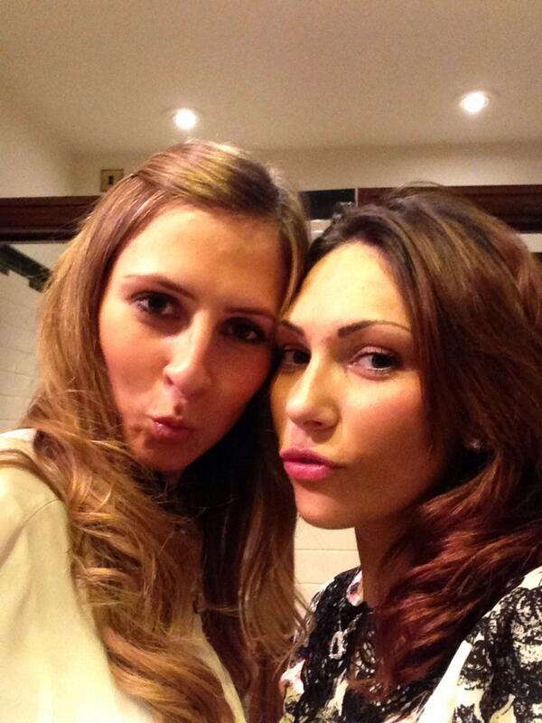 BowleyHayley's tweet photo. 🍸Girls night out!!💃🍹🍸💋 http://t.co/ynd496E3zT