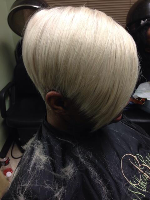 ShearVixen's tweet photo. Blondes really have more fun!!!!!!!!!!! Custom color done by your truly!!😍😘💇💃 http://t.co/Q5r9fsw1vB