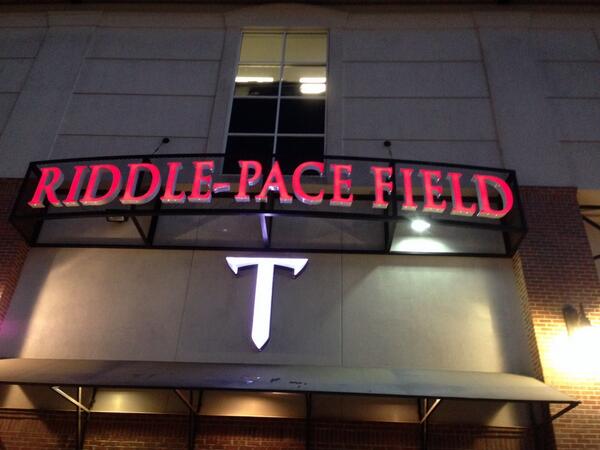 HemiMan's tweet photo. Nice upgrade!!!!!! @TroyAthletics http://t.co/0My4LAcI9x