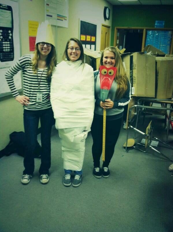 dcoul27's tweet image. Mummified this betch in advisory. #2cool2function @lauren_weso @SiobhanOToole2