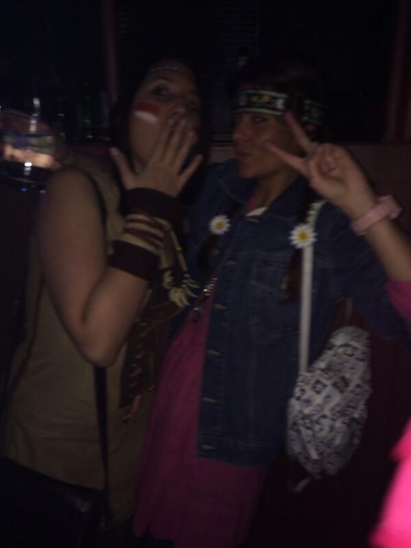 SaraGranadoMart's tweet photo. @angycarry y @SaraGranadoMart i love you baby http://t.co/21J1QPvUlA