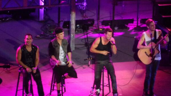 HooliTae's tweet photo. #BigTimePicture @bigtimerush Guadalajara, México :) http://t.co/ejG45Q7Xq5