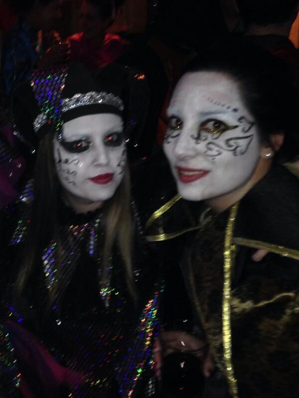 SahagunAstorga's tweet photo. Carnaval @Paula_001 ❤️🃏 http://t.co/ajbHLydn4T