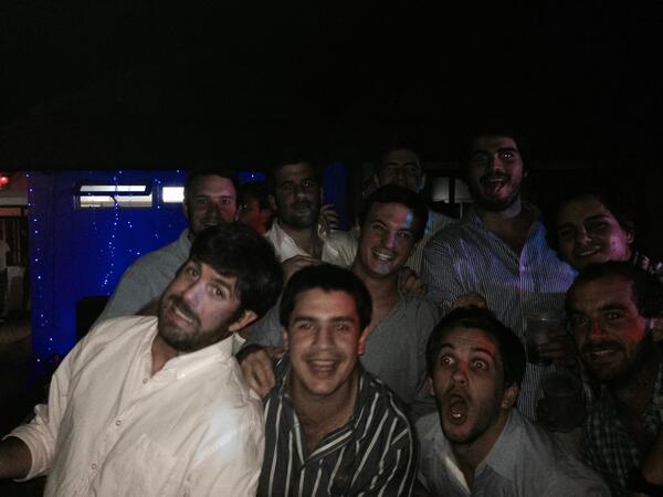 santibatat's tweet photo. Gracias!!! @weemandiaz @GonchiSM @ositopinto @Javi_Aristegui @MartiHansen @SantiCraig @ale_avan @FedeSalvat http://t.co/Va8vVuq58c
