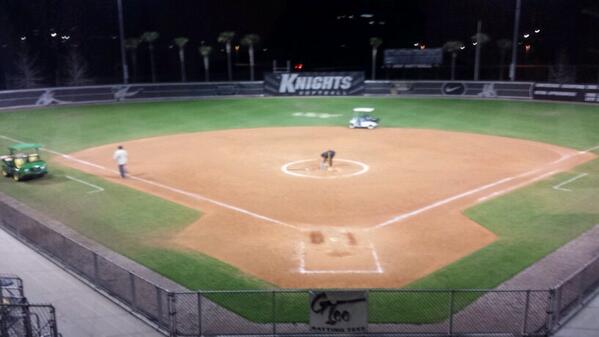 UCF_Softball's tweet image. Thanks to the @ucfgrounds for making the first day run smoothly.  Field prep for 6 games on Sat. begins now #ChargeOn