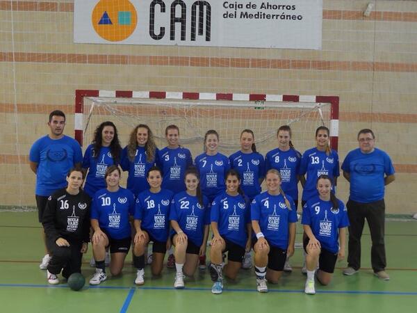 BMFemSantaPola's tweet photo. El senior femenino juega este domingo su primer partido de liga autonómica a las 12:15 en Xiprerets contra el Bétera. http://t.co/JanbHKMAEe