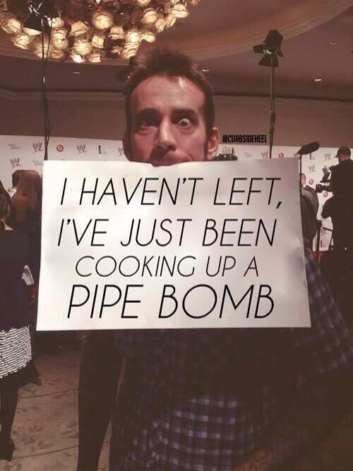 TheSilverback_'s tweet image. Haha snow angel time 😄 #CMPunk  #pipebomb #cmpunksreturn