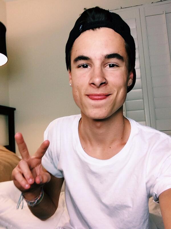 Kian+Lawley Kian Lawley on Twitter: "In other news, I got a new black nose ring ...