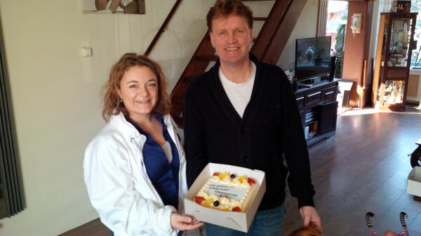 CUSGPZoetermeer's tweet photo. Eugene en Ramona winnen de taart met hun wens voor positieve aandacht voor jongeren! #gr2014 #wijgeloveninZoetermeer http://t.co/Ol5FDZLSIx