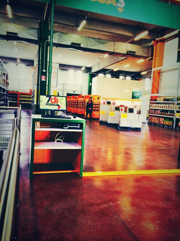 Sette_Di's tweet photo. 7Di Cash &amp; Carry Magenta (Mi) aperti anche Sabato orario continuato e Domenica (8-13). Vi aspettiamo!!!! http://t.co/rDXlqHupPA