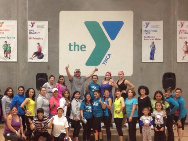 myOPAyOLE's tweet image. @RebeccaKelley12: @myOPAyOLE: Thanks for supporting our @YMCASouthCounty #BorderView. Your food is amazing! #charity