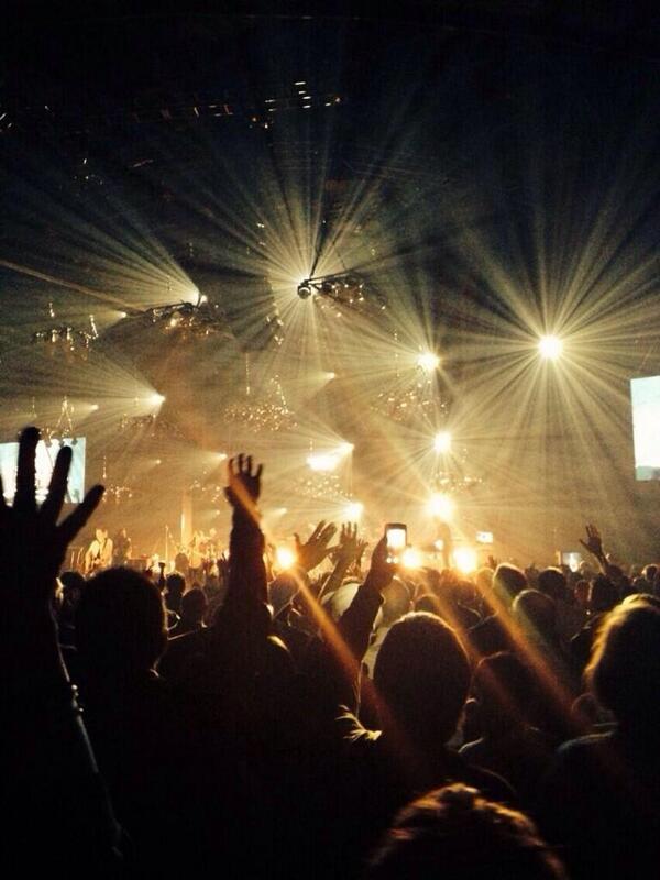 lisa weston tweet media