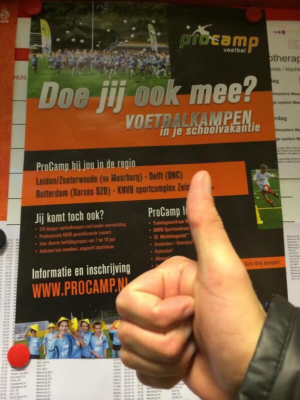 vvMeerburg's tweet photo. Deze zomer met je voetbalvrienden op @procampvoetbal voetbalkamp bij Meerburg?  Schrijf je in: http://t.co/np5H62NMSJ http://t.co/8FQIsAFFyj