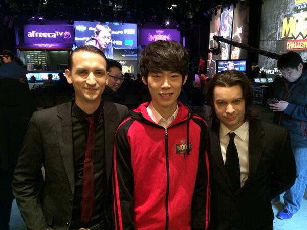 MonteCristo's tweet image. The legend Spirit Moon with me and @mOOnGLaDeau. I am grateful to cast his final match.