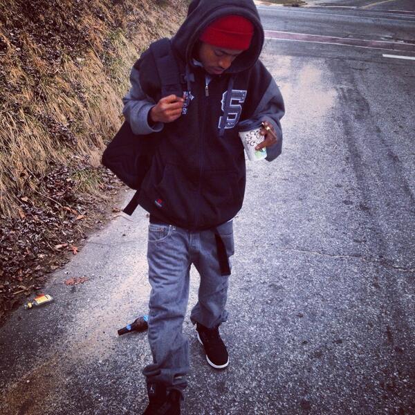KingLilOne_'s tweet photo. beer bottles, we fuck model
I'm so hotter than niggas with 4 bottles ๐ฏ #TeamLilOne ๐ http://t.co/VqJcDs1fbe
