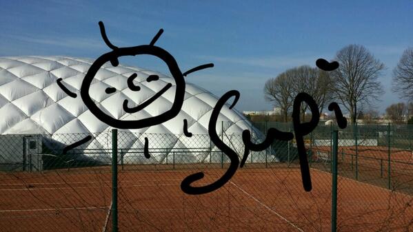 andreas335's tweet photo. .....soll heißen, trotz gartenarbeit, aufbaustunden auf sportplätzen, nicht vergessen selber zu "tennissen"..... http://t.co/iYkvTxLu5W