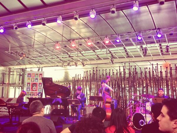 Heimerness's tweet photo. Awesome performance!! @grayhay http://t.co/IO7V7u56vu