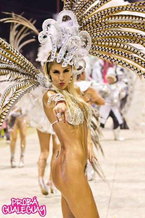GualeguayHoy's tweet photo. Mejor Embajadora 2014 (K´rumbay) Muriel Lopez Benitez
#CorsoDeGualeguay http://t.co/4jEWlPZJzw