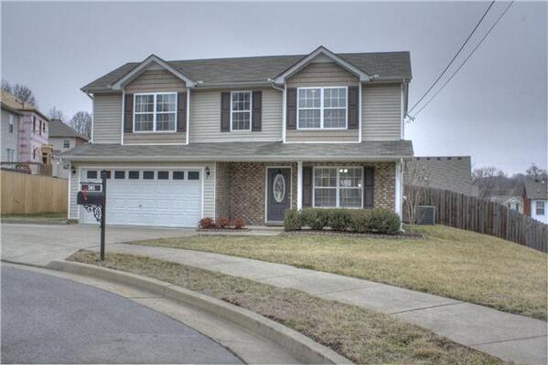 DeSelmsRE's tweet photo. Fantastic 3 bdr #home for sale in #Hermitage, only 6 years old, impeccable! #nashvillehomes http://t.co/TFLCzTg2vl http://t.co/oC6aXPNcJs