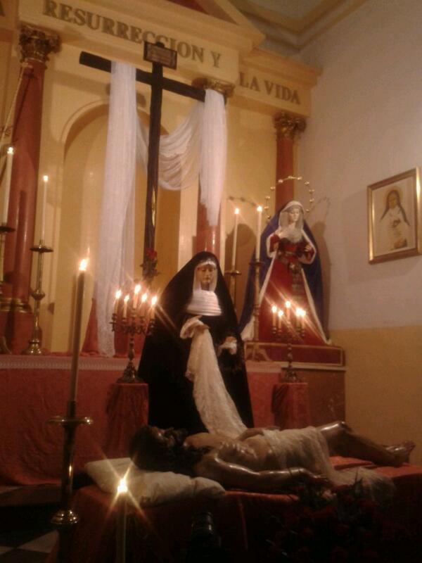 EncuentroCofrdA's tweet photo. Ayer en los Cultos d @Soledad_Alm con @GuionCofradeGra y @penitentesexita muxas gracias a la Hdad y Enhorabuena http://t.co/idKj3KJheP