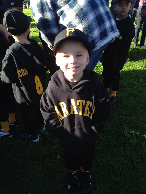 7mikej's tweet photo. Kevin's first Opening Day http://t.co/drWVMjvGdo