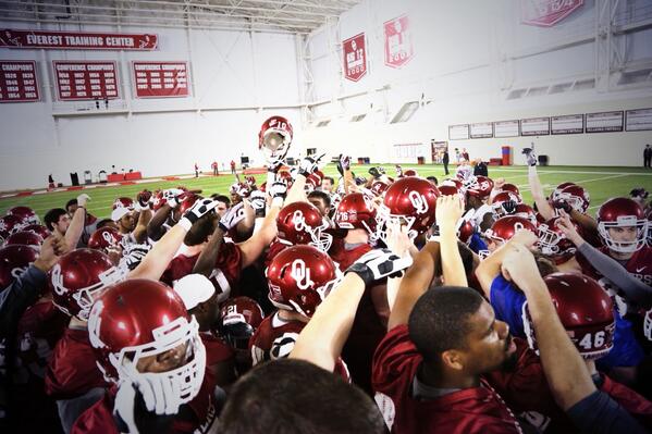OU_Football tweet picture