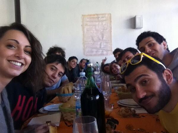 Mattia Giglio (@realgiglio9) on Twitter photo #selfie #likeEllen #Oscars2014 #auguriLucaeComandante @Realpaoloz <a href="/ElPiratKayaker/">manfredi rizza</a> <a href="/CostanzaRizza/">Costanza Rizza</a> siamo in paradiso 🐷 #selfie #likeEllen #Oscars2014 #auguriLucaeComandante @Realpaoloz <a href="/ElPiratKayaker/">manfredi rizza</a> <a href="/CostanzaRizza/">Costanza Rizza</a> siamo in paradiso 🐷