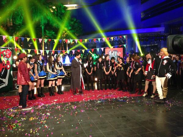 girlsdiary_ttv's tweet photo. JKT48 vs YKS48 Wihihihihi:DDD http://t.co/nIVaDfNZFU