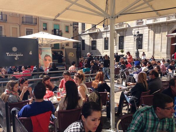 <a href="/feelvermut/">feelvermut</a> avui al Quattros de la Plaça de la Font amb <a href="/adernats/">ADERNATS - Vinícola Nulles</a> de <a href="/Vinicolanulles/">Vinicoladenulles</a> <a href="/xavierinside/">Xavier Romeu</a>