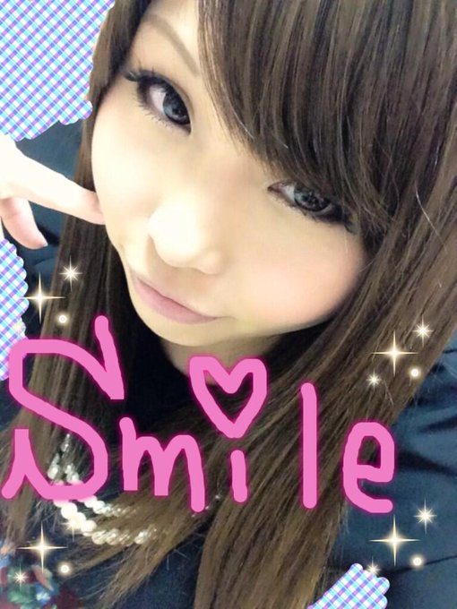 本日は撮影会でした！きてくださったみなさま、ありがとうございます(つ&forall;｀*)！いただいたケーキもぐもぐしちゃいます(*&acute;д｀*)♡ http://t.co/w6WWxkxrIi