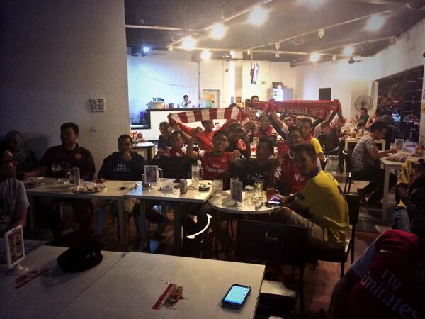 "<a href="/GoonerOnTheRoad/">Gooner On The Road</a>: #GlobalGunners in Kuala Lumpur, Malaysia, watching the #AFCvEFC match. "