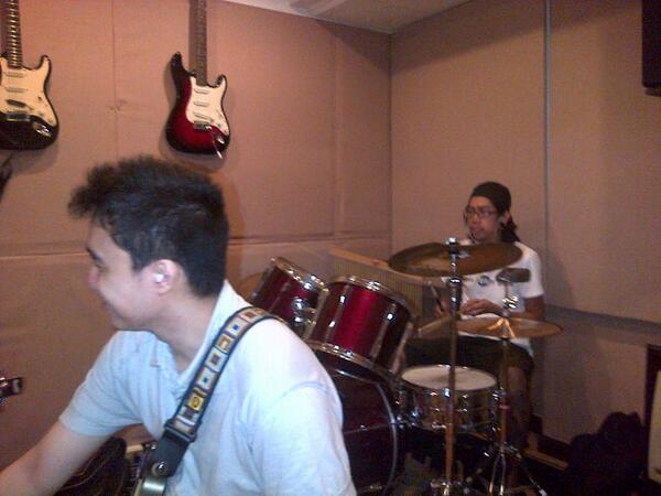 verniqueband's tweet photo. Rehearsal Saturday #Tuphe #Zoby http://t.co/xMJjtsSOiL