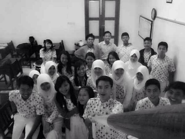 FabriqueIXD's tweet photo. Malam Fabrique :3 http://t.co/8NEpslchvf