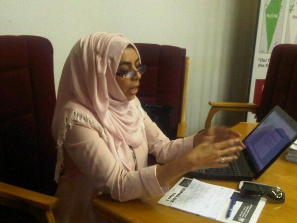SASCOTshwane's tweet photo. Quraysha unpacking on da Palestine question,drawing parallels with Apartheid SA@IAWSouthAfrica #IsraeliApartheidWeek http://t.co/31J2PtdM3l