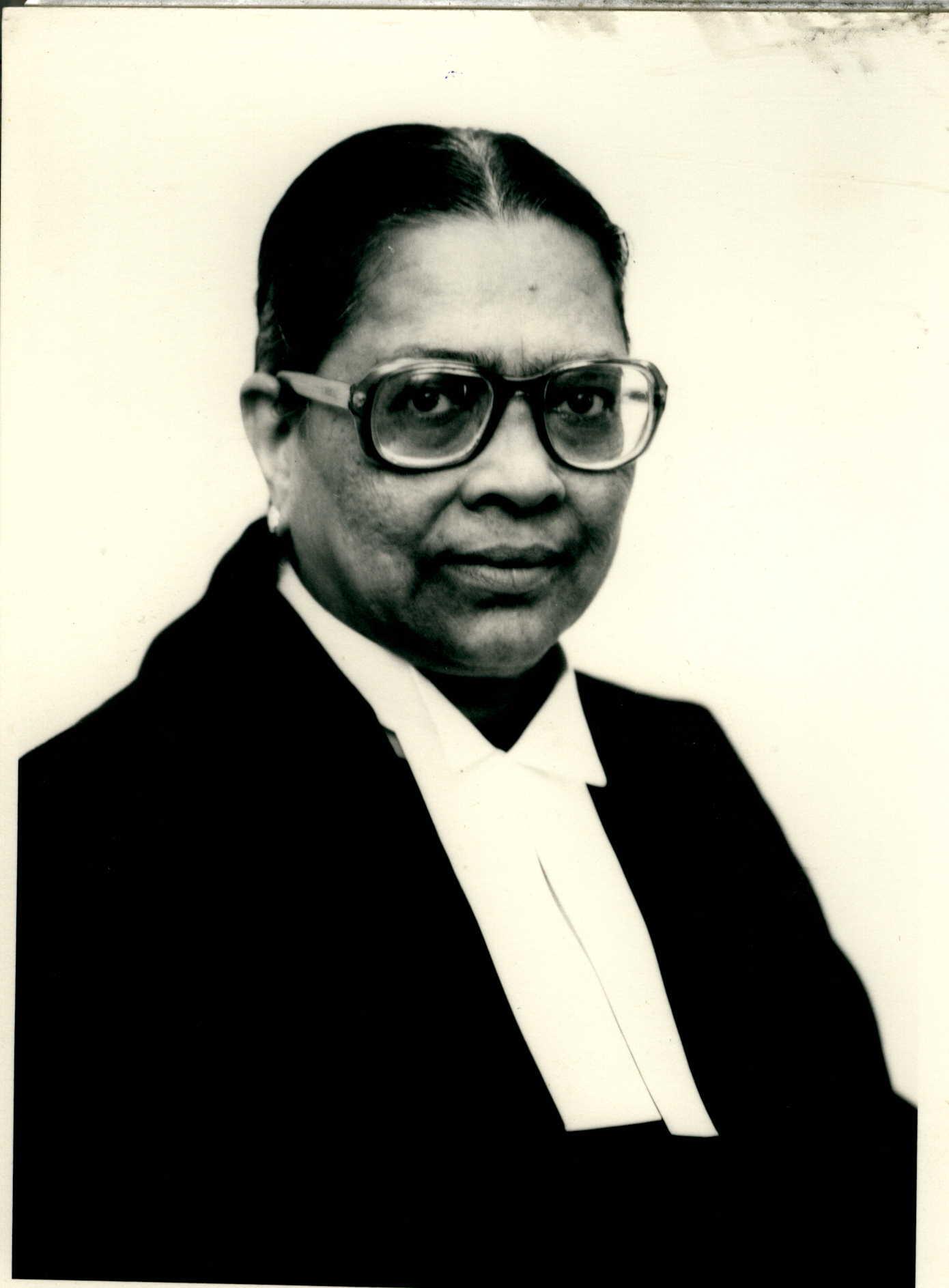 indianhistorypics on X 1989 Fatima Bibi First female judge of the Supreme Court of India http t WMpIImLepb X