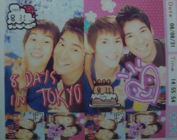 everyfin's tweet photo. เรารู้ ... ว่าดูรูปนี้แล้ว พวกนายพวกเธอทั้งหลายก็กำลังยิ้ม >.< #พอร์ชอาม #PorschArm #everyfin #งานภาพเก่า #สังเกตปี http://t.co/5ulIS2G2L5
